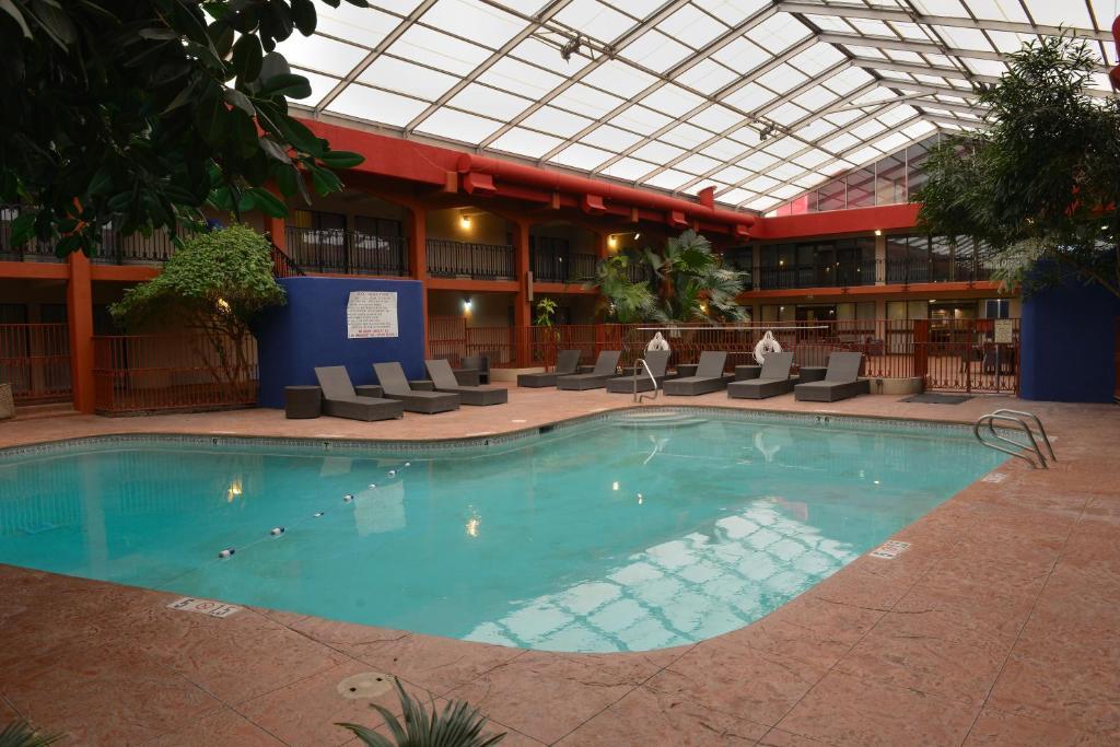 Wyndham Albuquerque Hotel & Conference Center Экстерьер фото