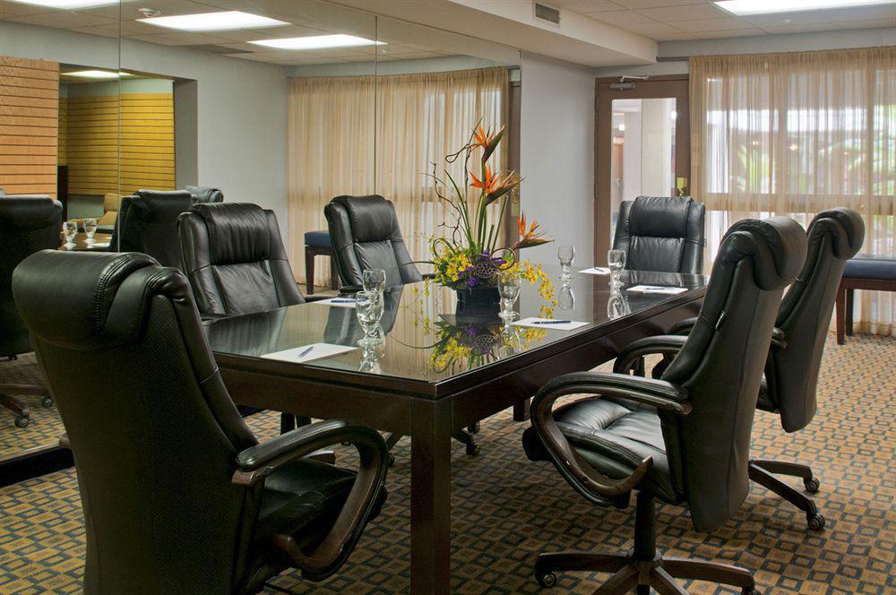 Wyndham Albuquerque Hotel & Conference Center Экстерьер фото